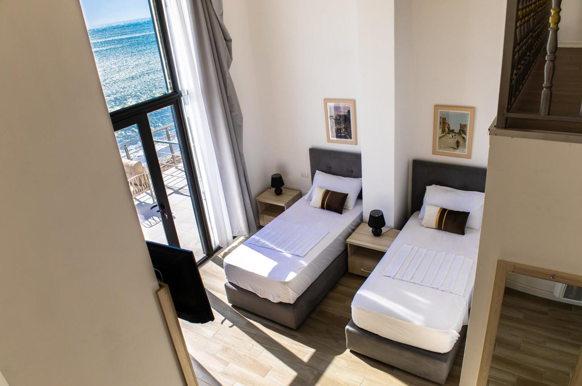 Отель Costa Del Sol Дуррес Экстерьер фото